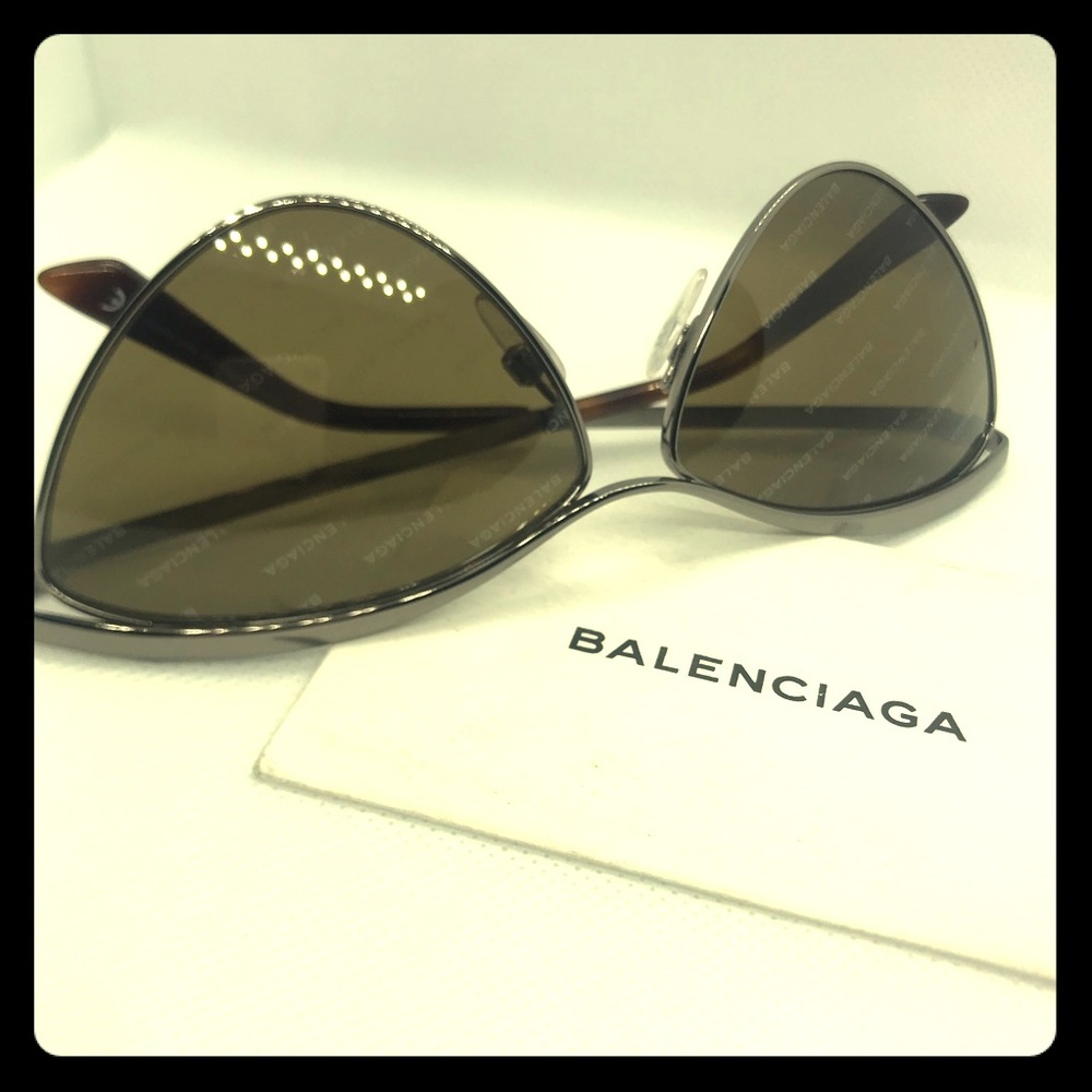 Balenciaga Cat eye women’s sunglasses